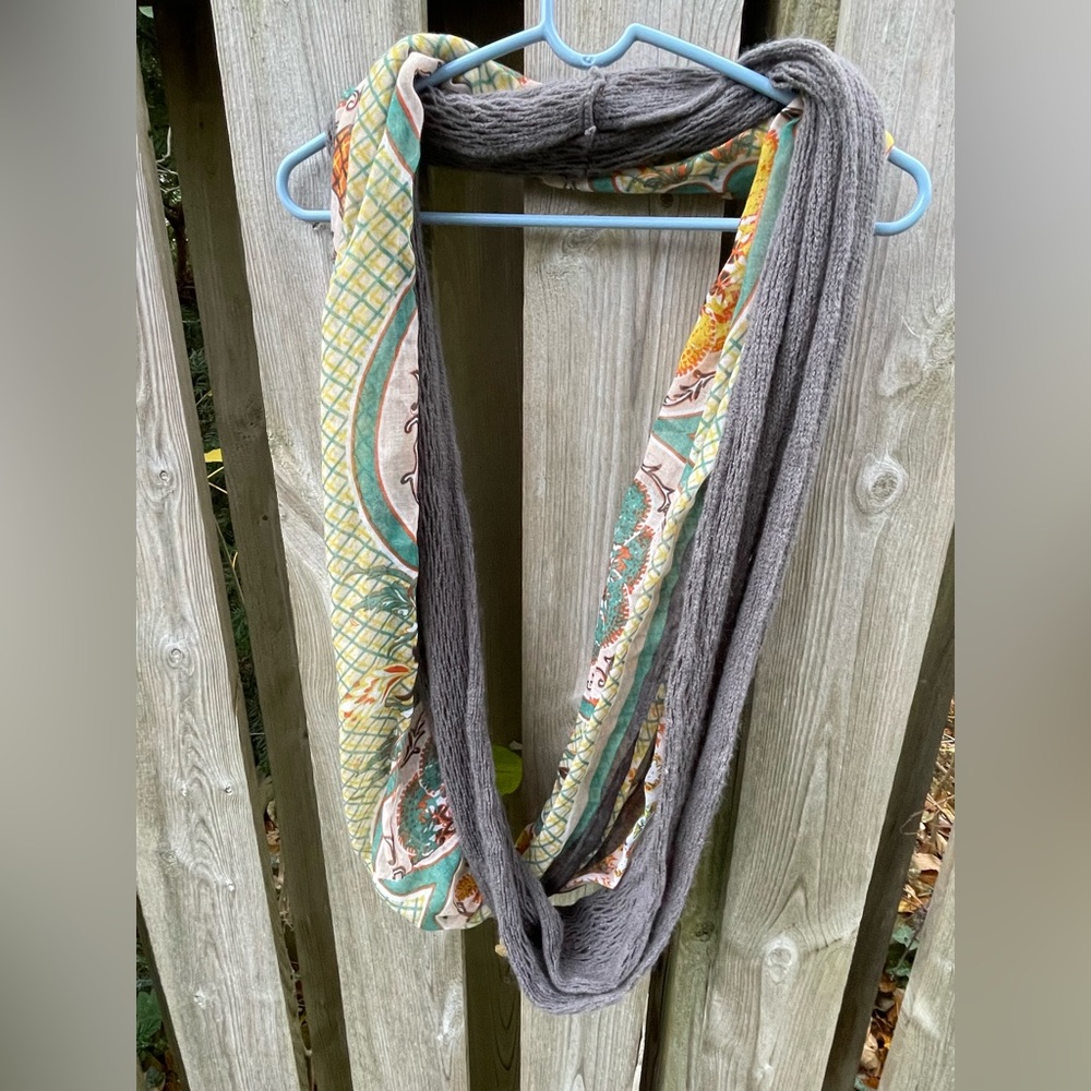 Set of infinity scarves